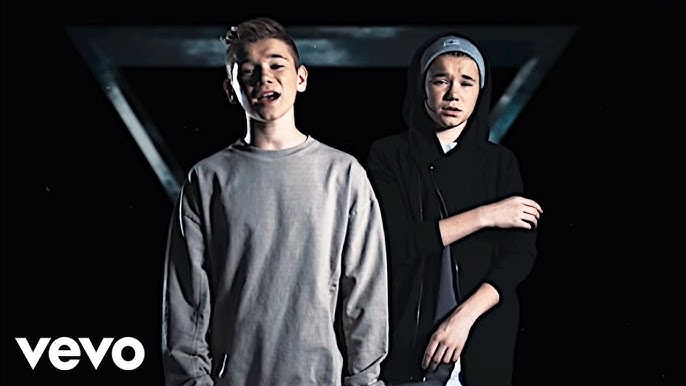 Marcus & Martinus - First Kiss Lyrics 