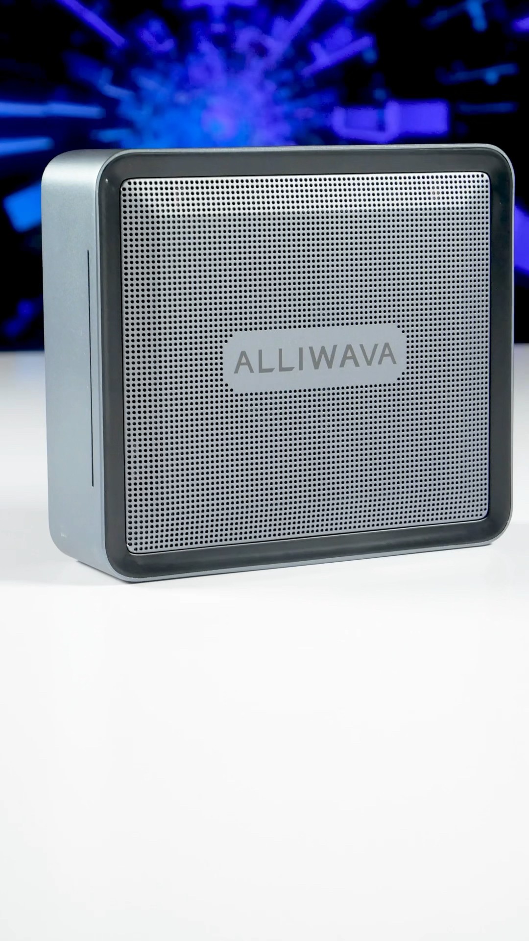 Mini PC ALLIWAVA U58 AMD Ryzen 7 5825U - 32 Go RAM, 512 Go SSD, WiFi 6E, Triple Sortie 4K - 9