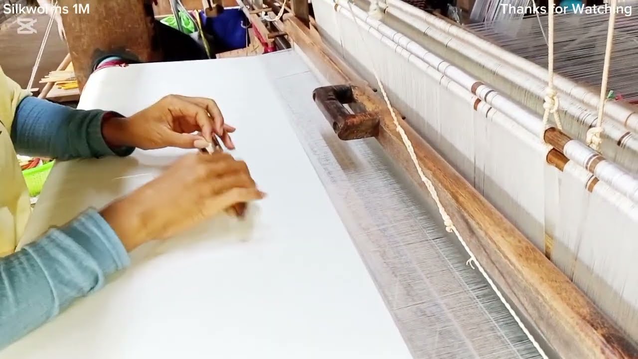 How Cambodian weaving pure silk for single Colour on handloom to makes clothes. #longvideo #silk