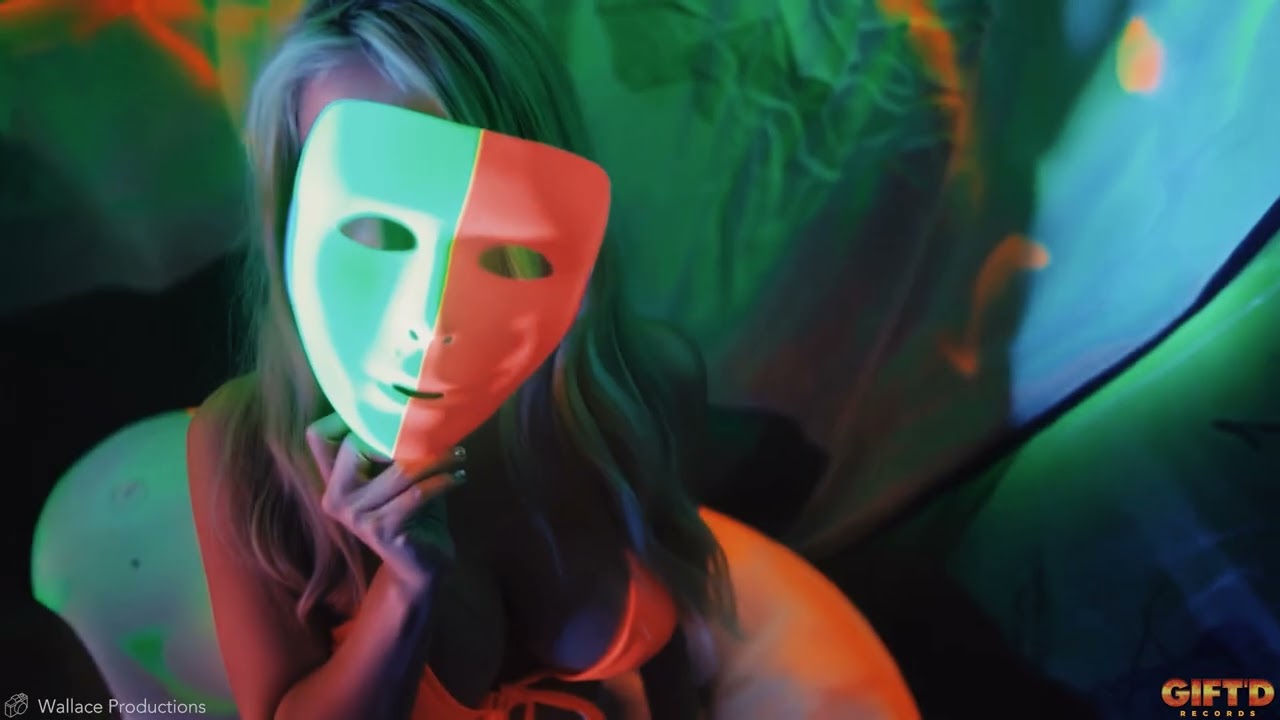 Guarda J Diggs Ft Aaron King (Pay Attention Official Video) su YouTube Guarda J Diggs Ft Aaron King (Pay Attention Official Video) su YouTube