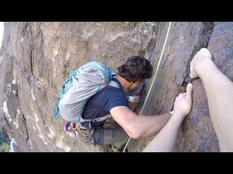 Vidéo: Un Coup D’œil à L’intérieur Du Solo Gratuit Et Mutuellement Changeant De Alex Honnold " Triple " - Réseau Matador