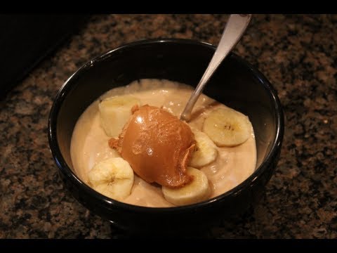 ★-easy-bodybuilding-high-protein-dessert:-peanut-butter-banana-frozen-yogurt