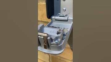 Changing code on key safe