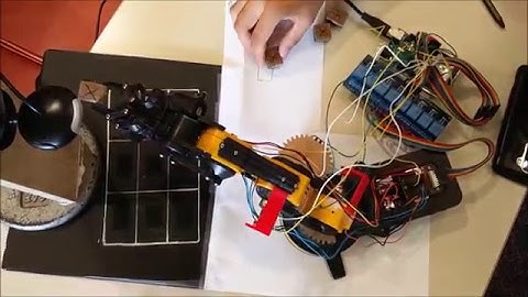 Tic Tac Toe Playing Robot Arm