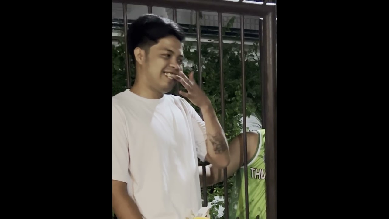 YUNG TIPONG NAGCHICHILL KA TAS MAY BURAOT NA DUMATING HAYS KALABAW!