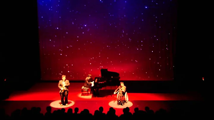 Over The Rainbow perform by Yongsit Yongkamol, Lee...