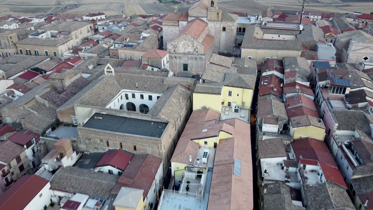 Troia (Foggia) [DJI Mini 2 - 4k]