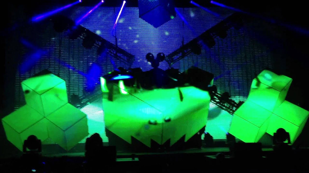 deadmau5 - Strobe @ San Diego Petco Park 10/28/11 [HD]