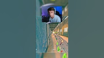 bros aim is different 🤯 Class Setup at the end!  #warzone #wzclip #callofduty #gaming #wzclips