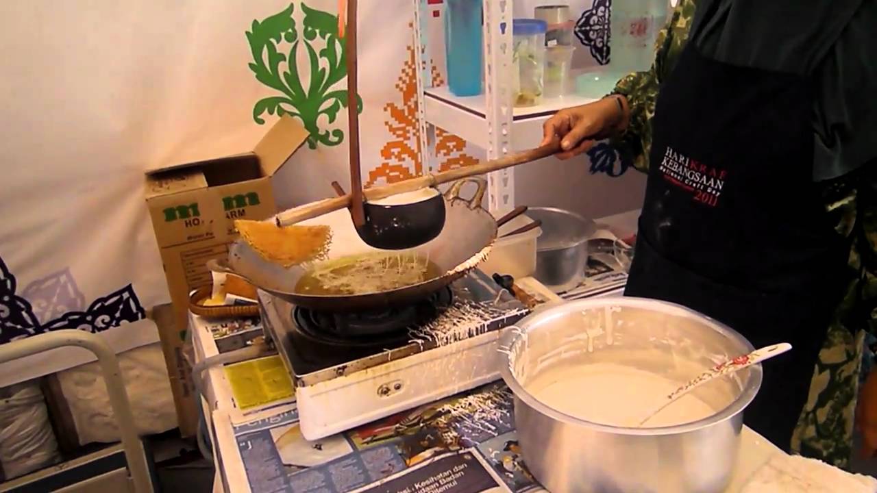 Kuih Karas Traditional Malaysian Cookies 2011 - YouTube