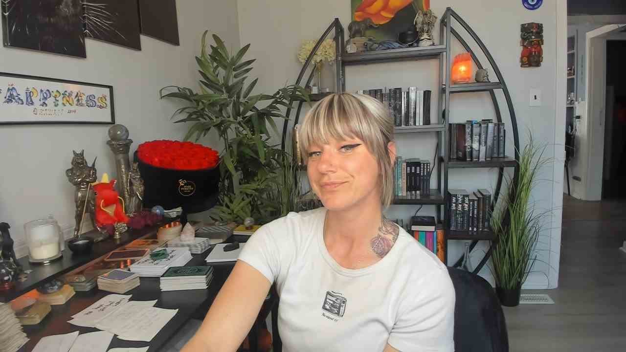 Вот почему люди вертятся и чешут головы...