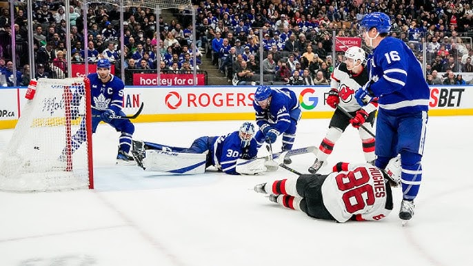 New Jersey Devils vs Toronto Maple Leafs - November 18, 2022