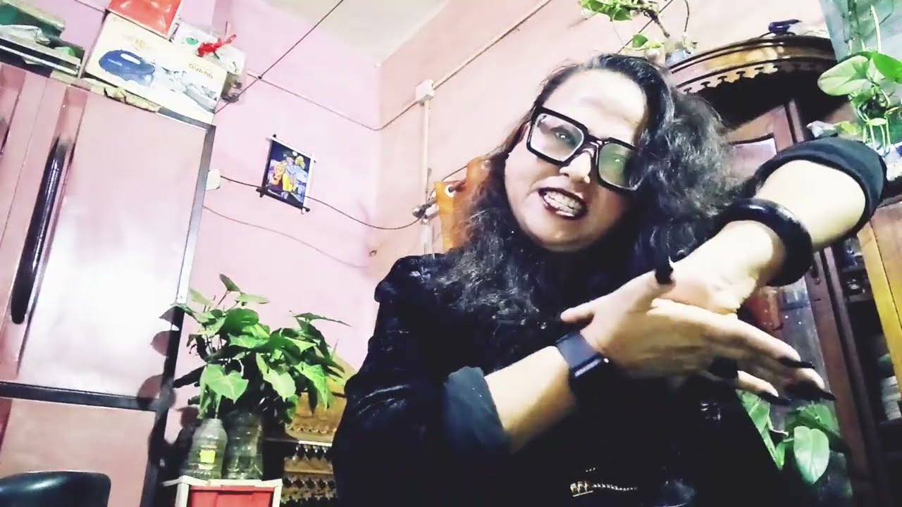 বলি ঐ জানোয়ার ঐ হুমকি চমকি ধমকি কাকে দিচ্ছিস??? গলা নামিয়ে কথা বল নরকের কীট