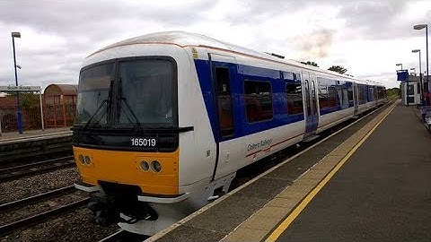 Chiltern Railways Class 165 At South Ruislip Train Station