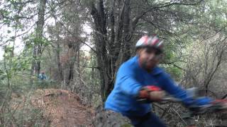 En El Cerro Curamavida haciendo ciclismo
