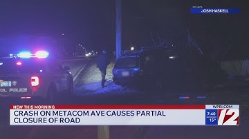 Crash shuts down road in Bristol