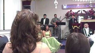 Video thumbnail of "LO QUE DIOS JUNTO"