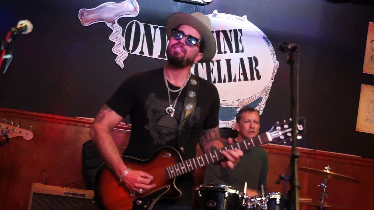 Eddie & Rob Open Mic Feat. Dustin "WHILE MY GUITAR GENTLY WEEPS' 922