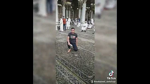 اللهم انا نسألك عيش السعداء 
