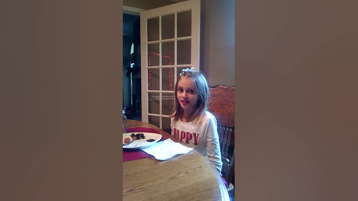 Sydney Smoot presents Lunchlady Land...