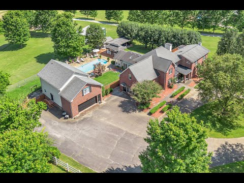 1577 Errel Dowlen Rd, Pleasant View, TN home video tour