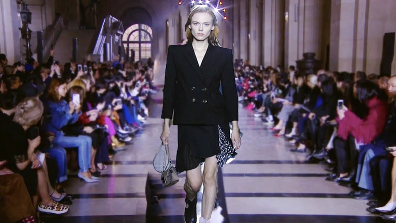 Givenchy | Spring/Summer 2018 | Paris Fashion Week - YouTube