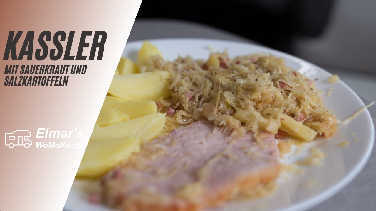 Kassler mit Sauerkraut und Salzkartoffeln