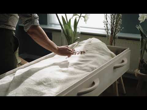 Video: Hoe Overleef Je De Begrafenis Van Een Dierbare?