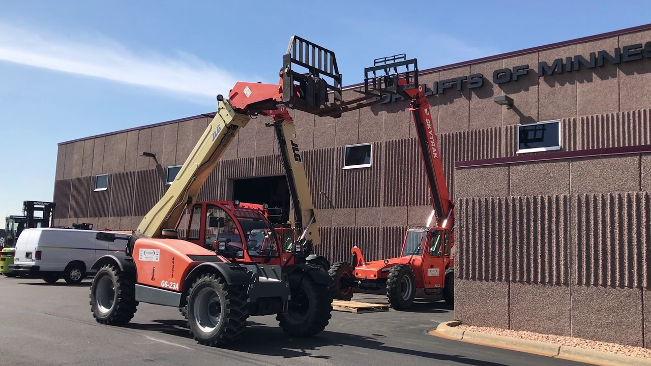 JLG Telehandler - YouTube