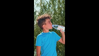 💧 Stay hydrated! Fun water bottle hack 🤩