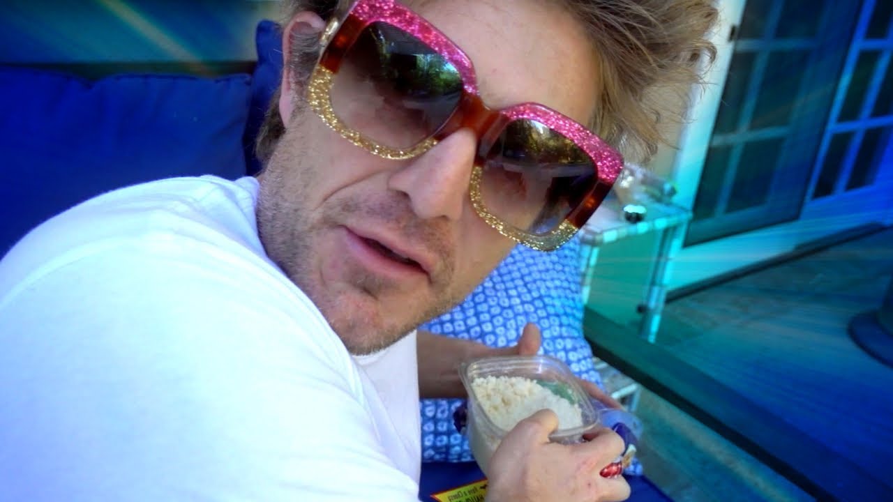 jason nash gucci sunglasses