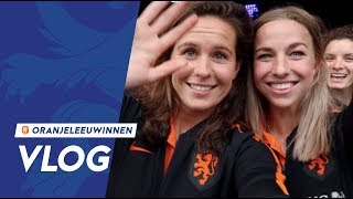 OranjeLeeuwinnenvlog #8: 'We gaan zo het podium op!'