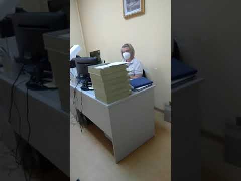 Врач из 29 поликлиники "не обязана бесплатно принимать"