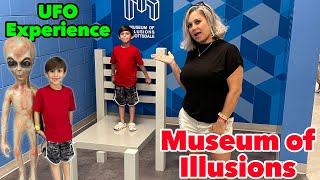 Museum of Illusions and UFO Experience in Scottsdale AZ | D&D Family Vlogs