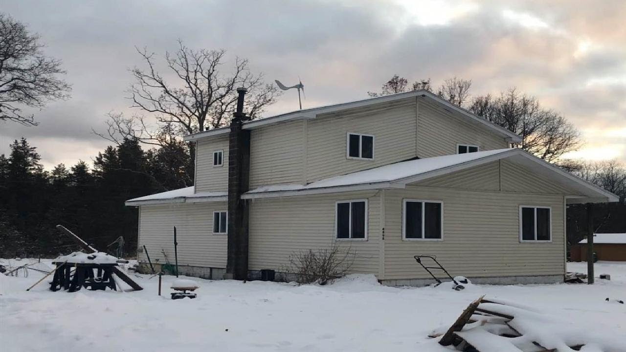 4898 N M-18, Roscommon, MI Presented by Bonnie Odell.