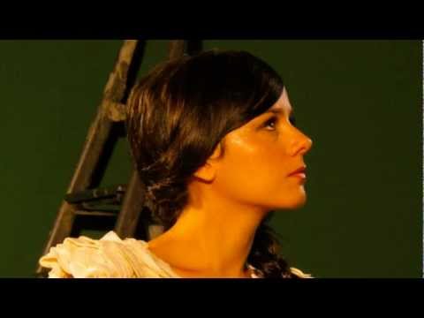 Alizée - A Cause De L'automne - Versión 1 - 2