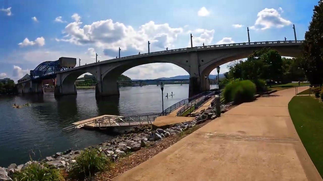 Coolidge Park Chattanooga: Scenic River Views & Iconic Bridges