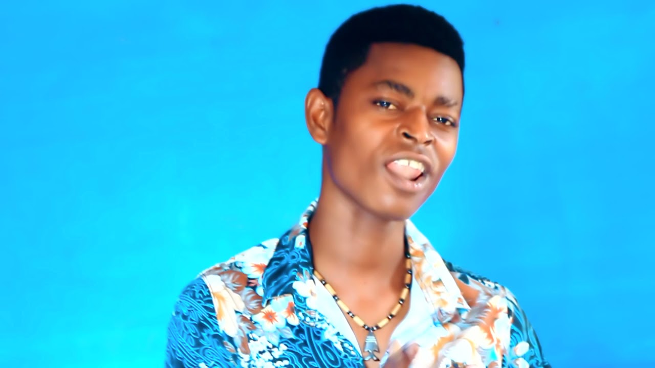 Bico Fino     Omala     SoMaLiAnO dA BIA    AFRIKA MUSIC  NCL PORTO    840224898