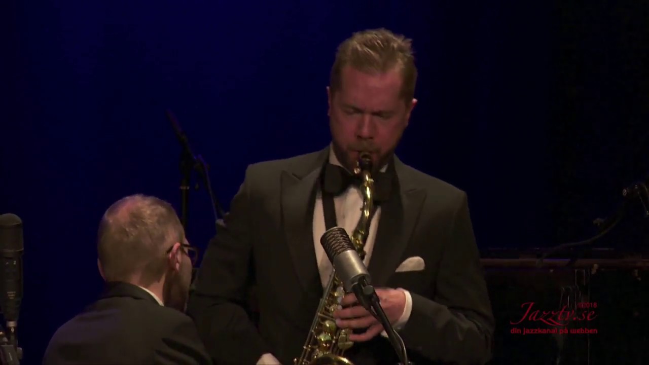 Saxophone solo by Klas Lindquist