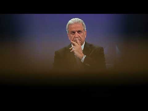 Greek parliament lifts Avramopoulos immunity for Brussels corruption probe