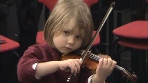 Beginners violin technique for very young childeren by Lenneke Willems