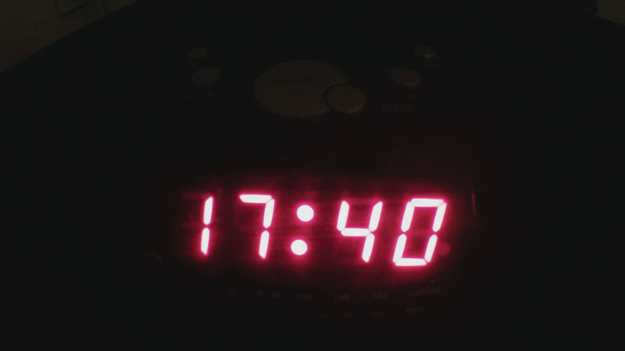 Digital Clock Timelapse (Radio Alarm Clock)