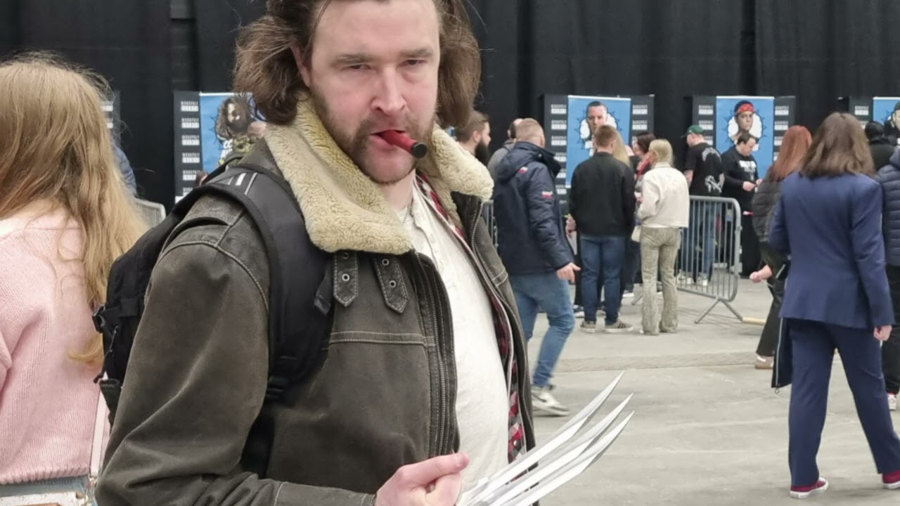 Marvel: so we just going to stand here while Doom's busy taking over the world (4)