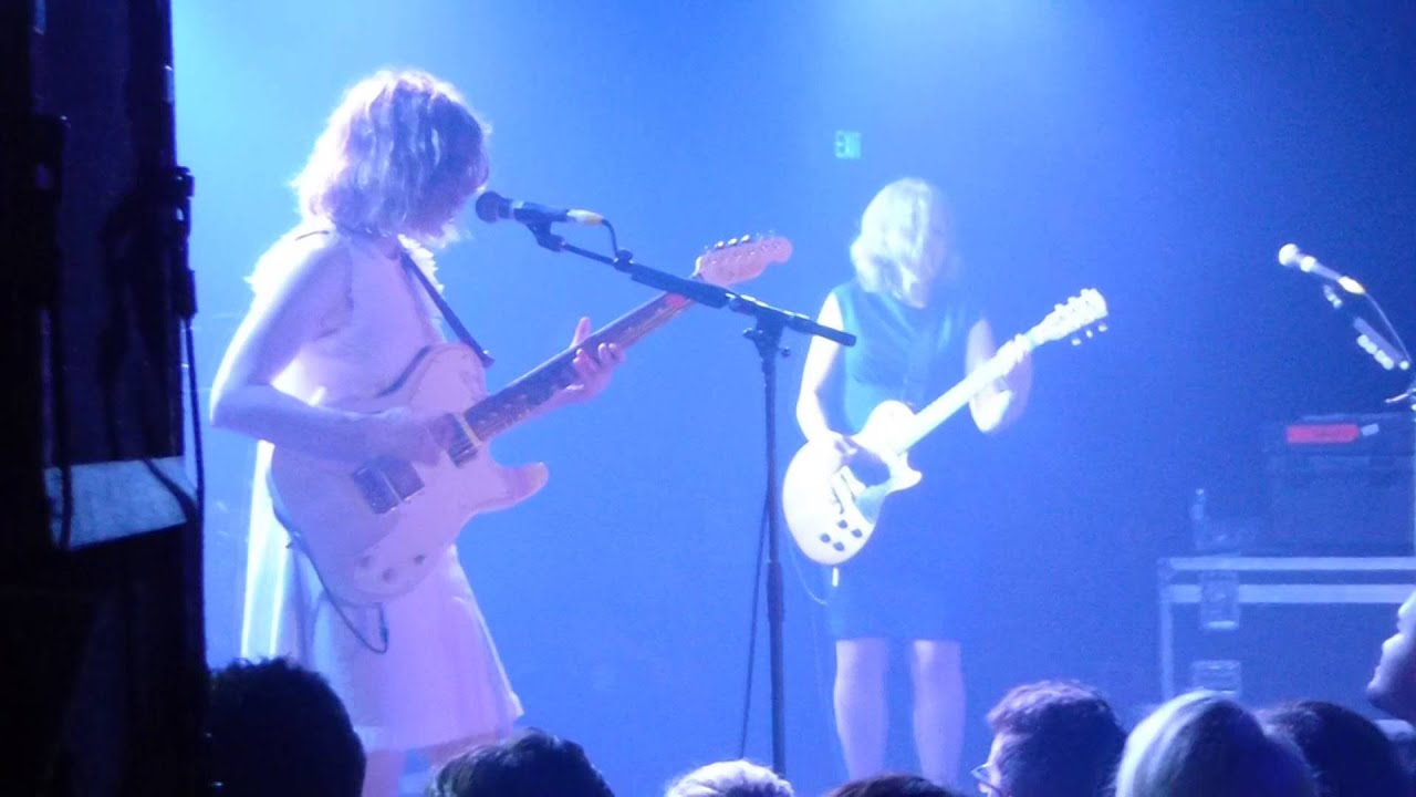 SleaterKinney Jumpers (Live Melbourne 10 March 2016) YouTube
