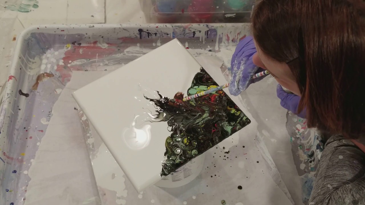 (259) New take on acrylic pouring with negative space - YouTube