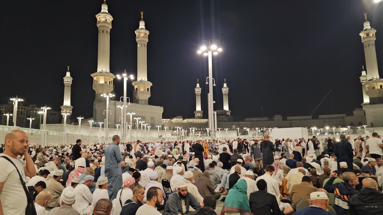 Sholat beratapkan langit