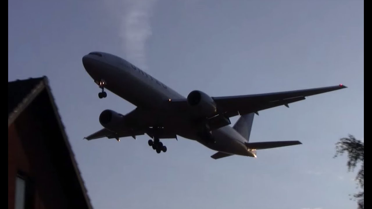 Low overhead landings at Brussels airport | 777, A330, A320