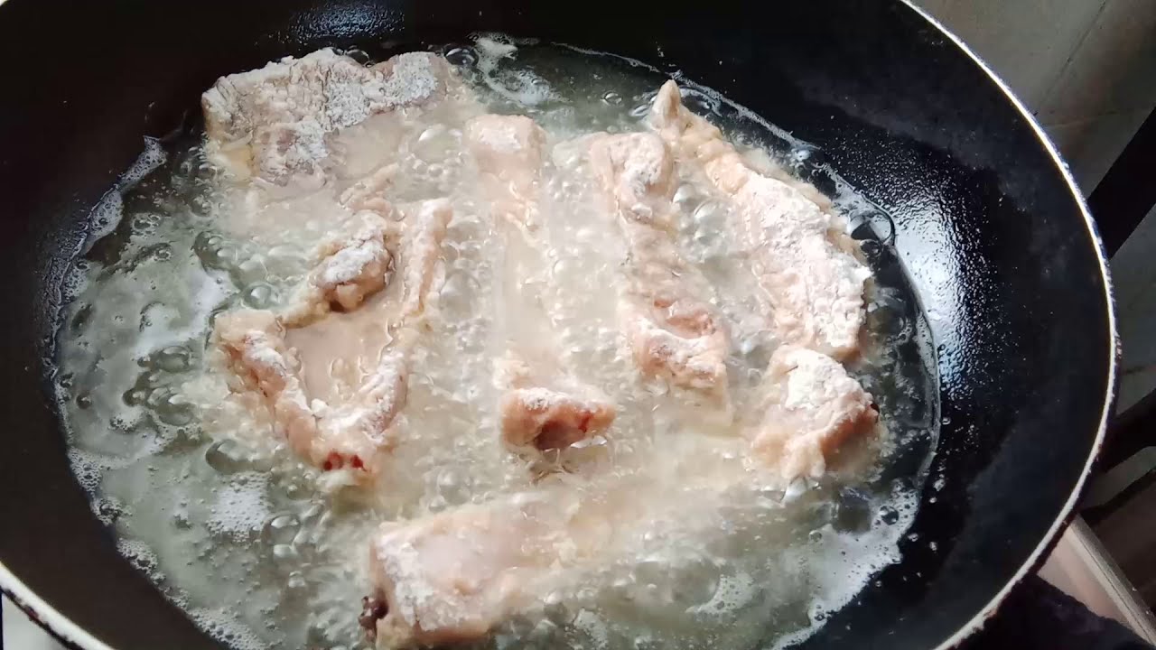 Easy pork spare ribs fry 2ways.pork Mandarin/crispy pork - YouTube