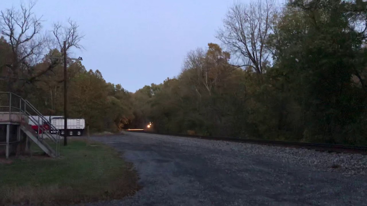evening CSX railroad train @ Hood’s Mill (Howard / Carroll counties in Maryland)