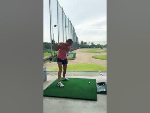 Teaching your wife golf ⛳️ ️🏌️‍♂️ #golfshorts #singaporegolf #golfswing ...